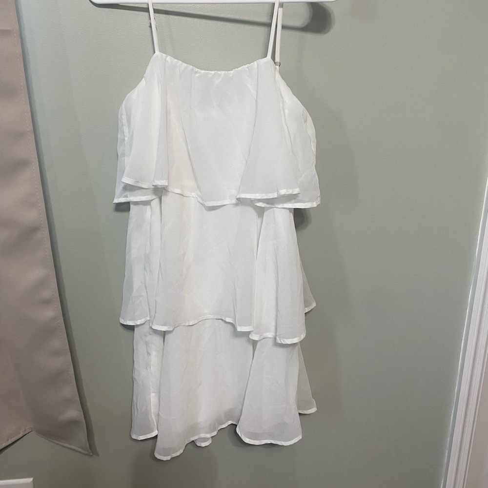 Elegant White Layered women’s Dress